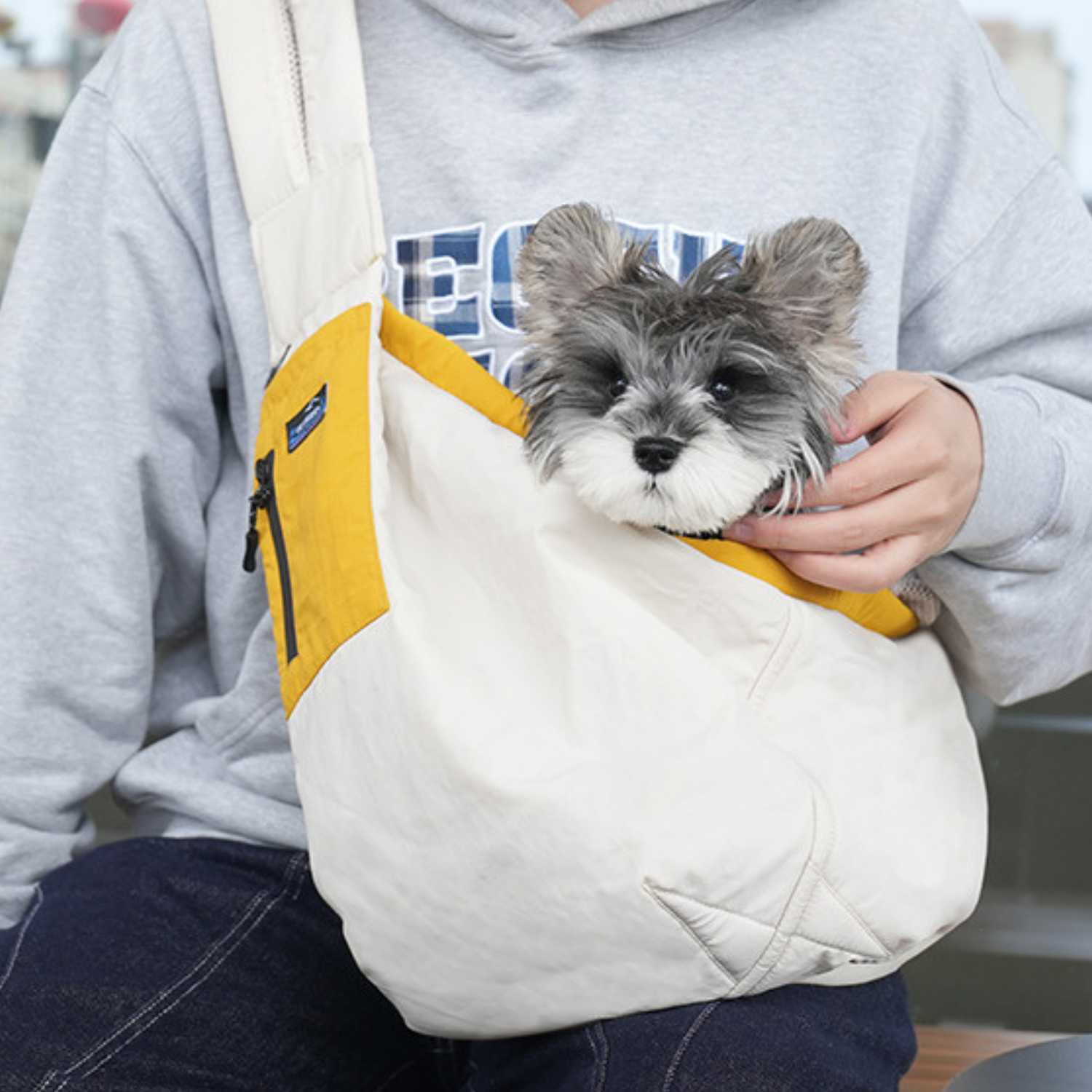 draagtas schoudertas groot wit geel model met hondje comfortabel