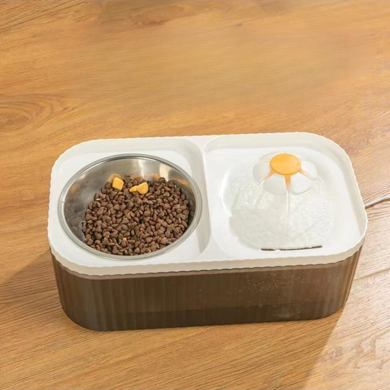 droogvoer en water in slimme voerbak