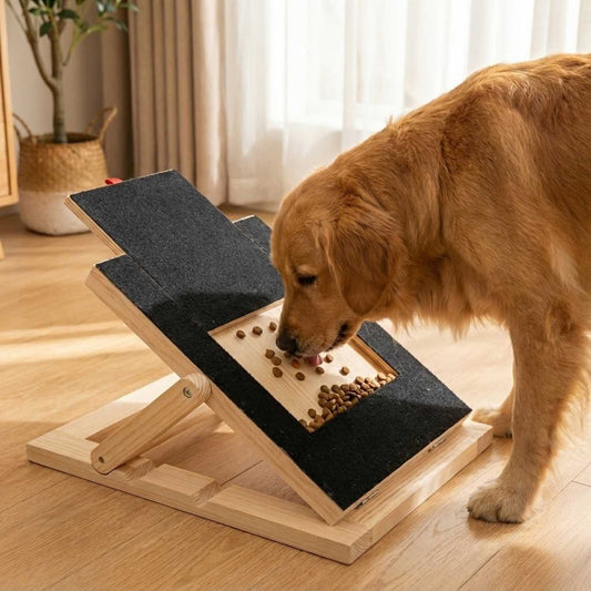 honden nagelkrabber hout met beloning snoepjes vak puzzel