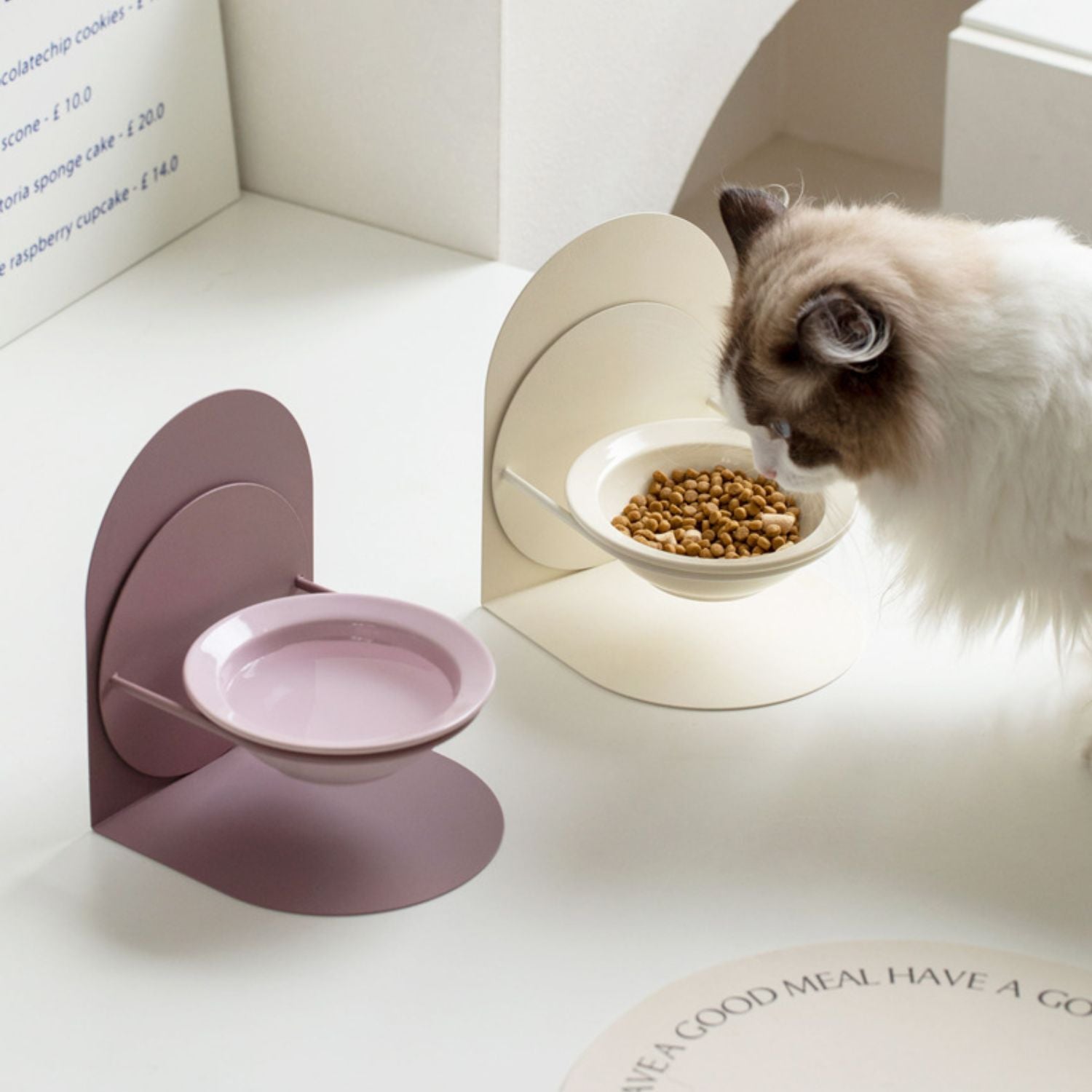 kattenkom keramiek verstelbaar kat eet droogvoer uit verhoogde kom